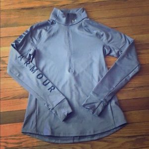 EUC Women’s Under Armour 1/4 ZIP Shirt Size Medium